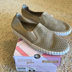 Skechers memory foam slip-one